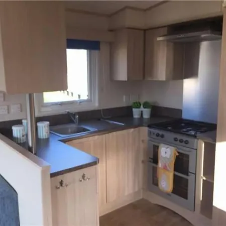 8 Berth Caravan At Parkdean Camber Sands Exterior photo
