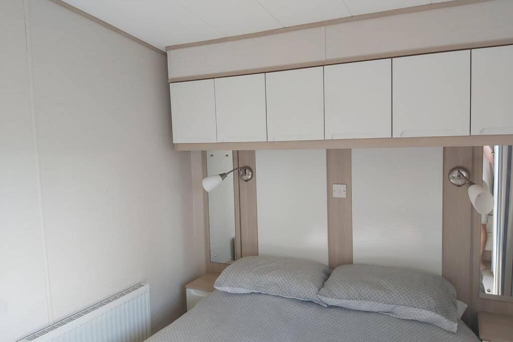 Apartment 8 Berth Caravan At Parkdean Sands Camber